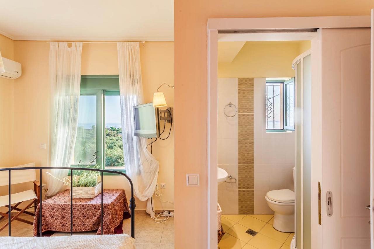 Ferienwohnung Lavender Garden Retreat - Secluded Seaside Getaway Kotronion  Exterior foto